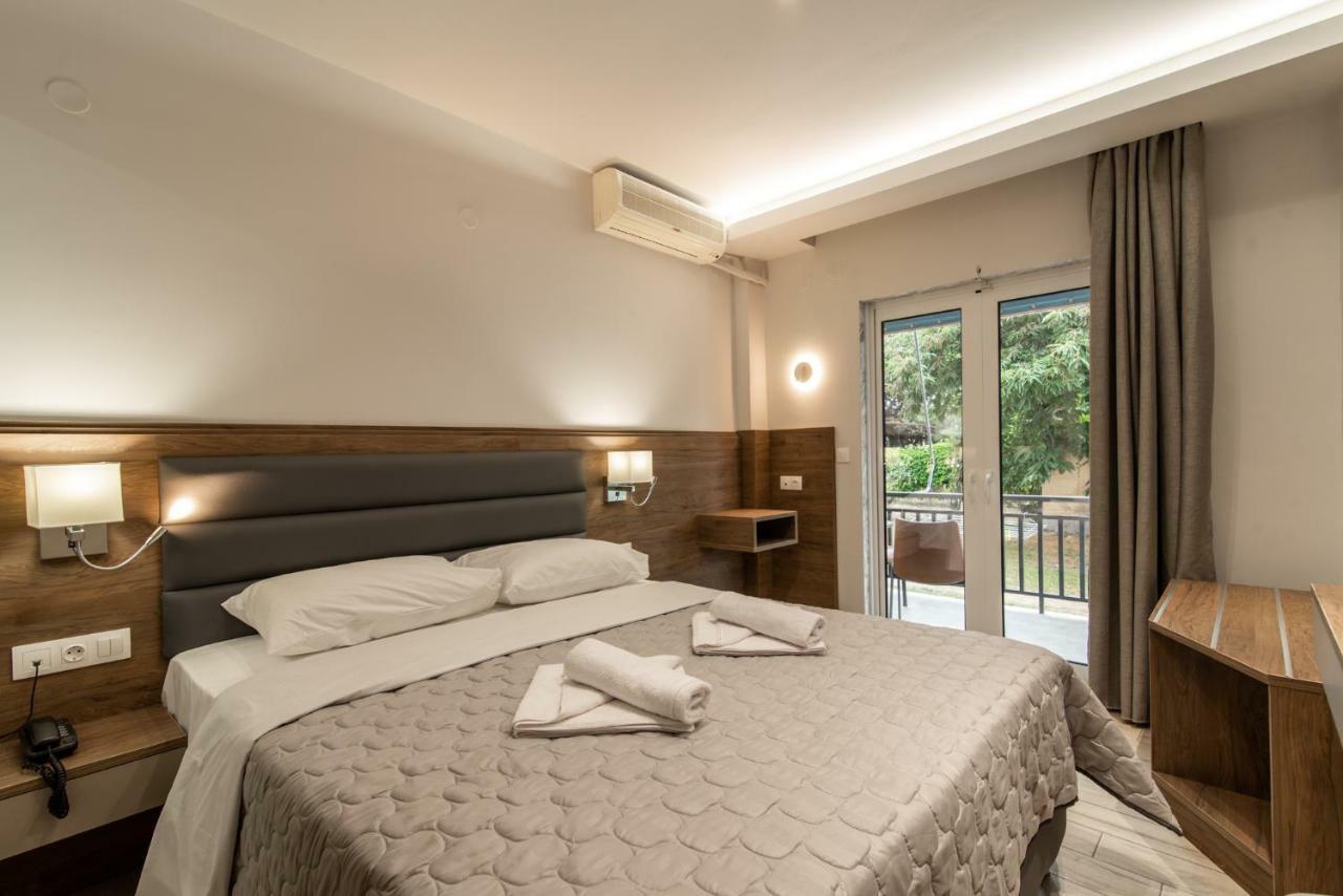 Sintrivanis Resort Beach Paralía Skotínis Eksteriør bilde